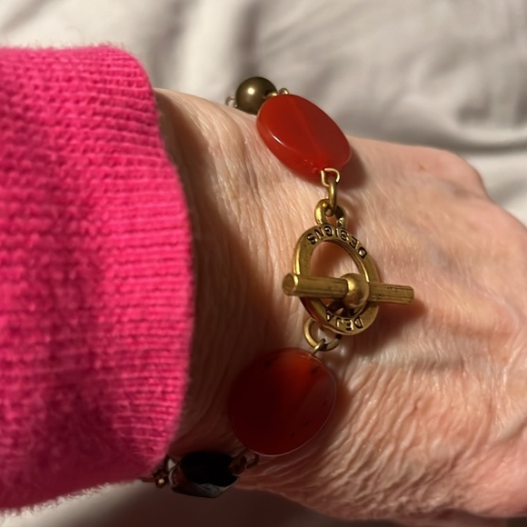 NWOT Boho toggle bracelet - Picture 3 of 4